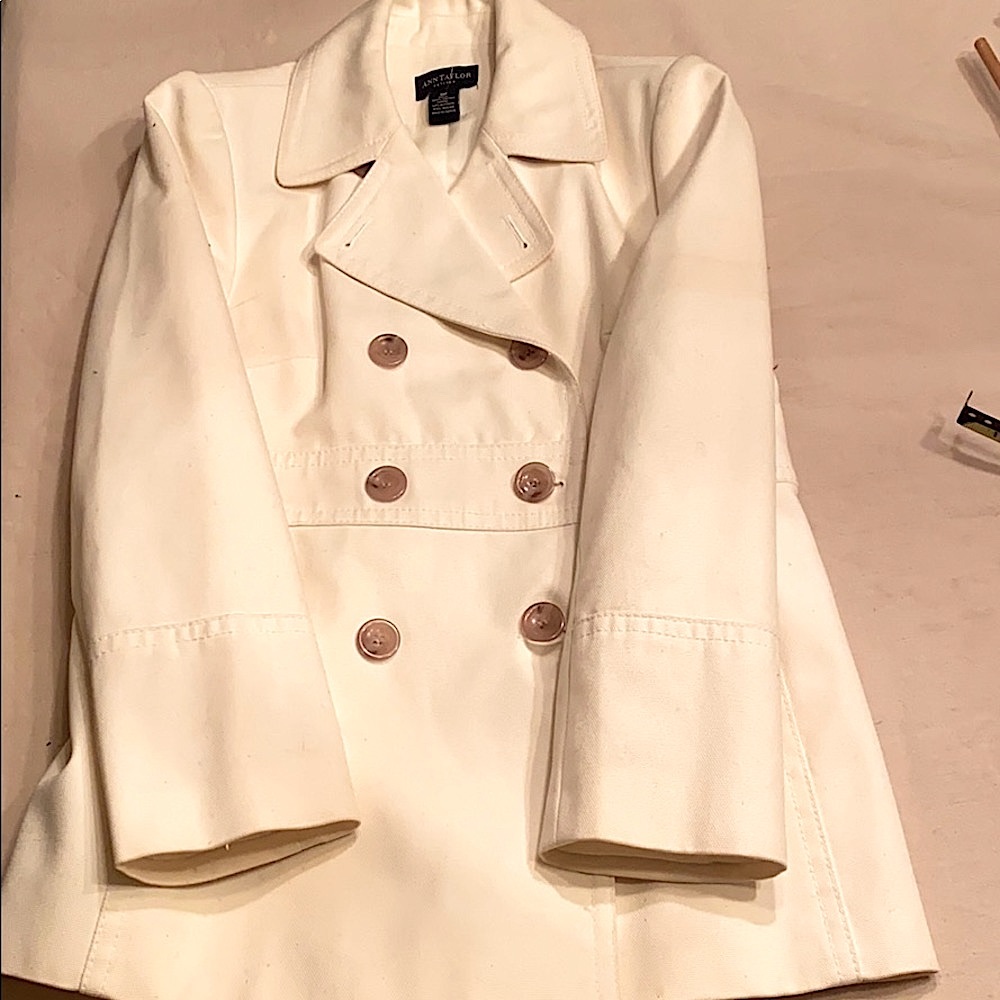 AnnTaylor never worn off white pee coat.